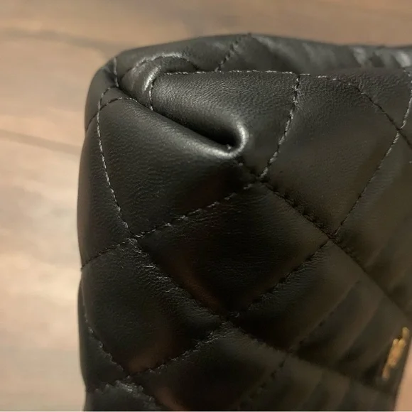 ❌SOLD❌ Chanel Black Quilted Lambskin Leather Classic Small CC Cosmetic Pouch Bag - Picture 9 of 16